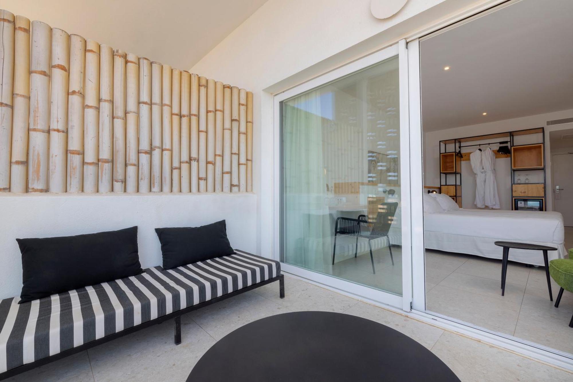 Hm Ayron Park - Adults Only Hotel Playa de Palma  Luaran gambar A sliding door