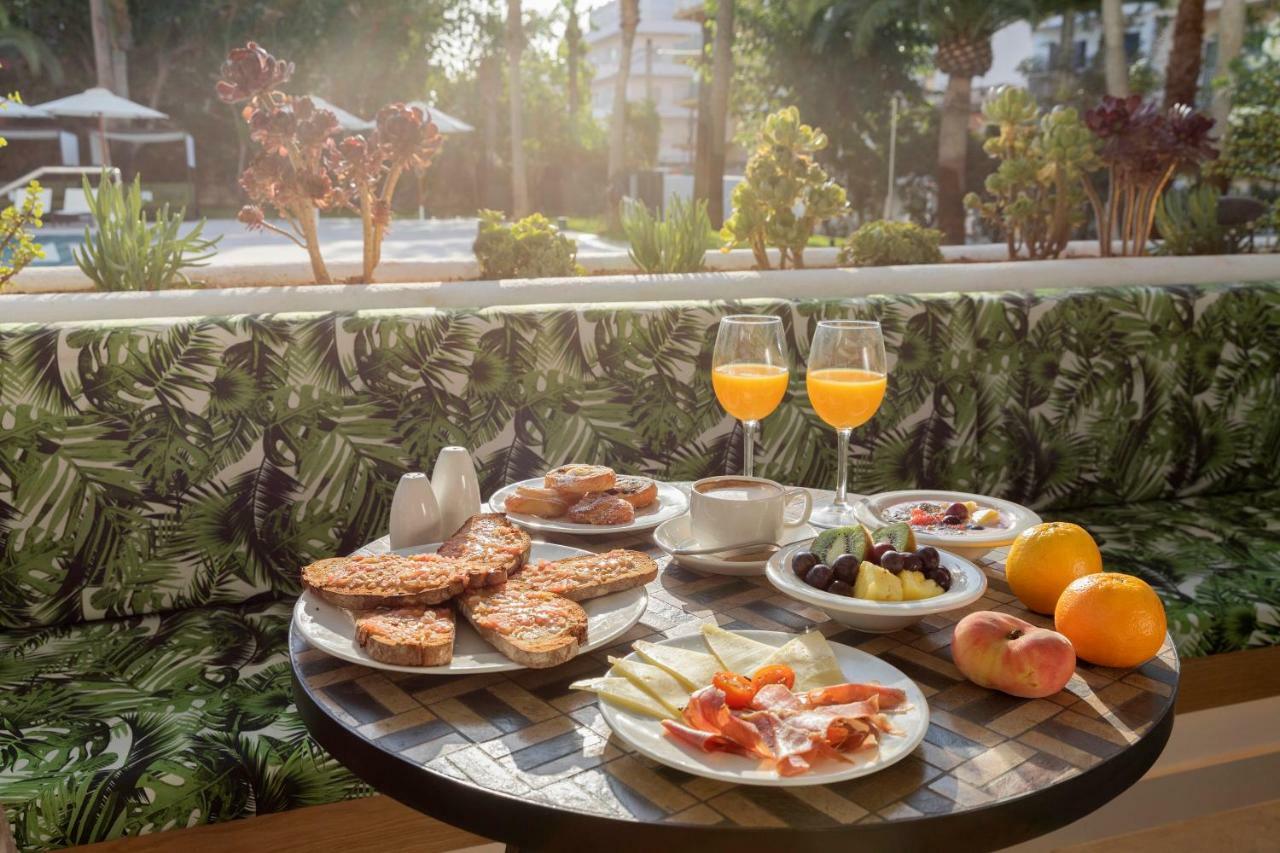 Hm Ayron Park - Adults Only Hotel Playa de Palma  Luaran gambar A typical breakfast