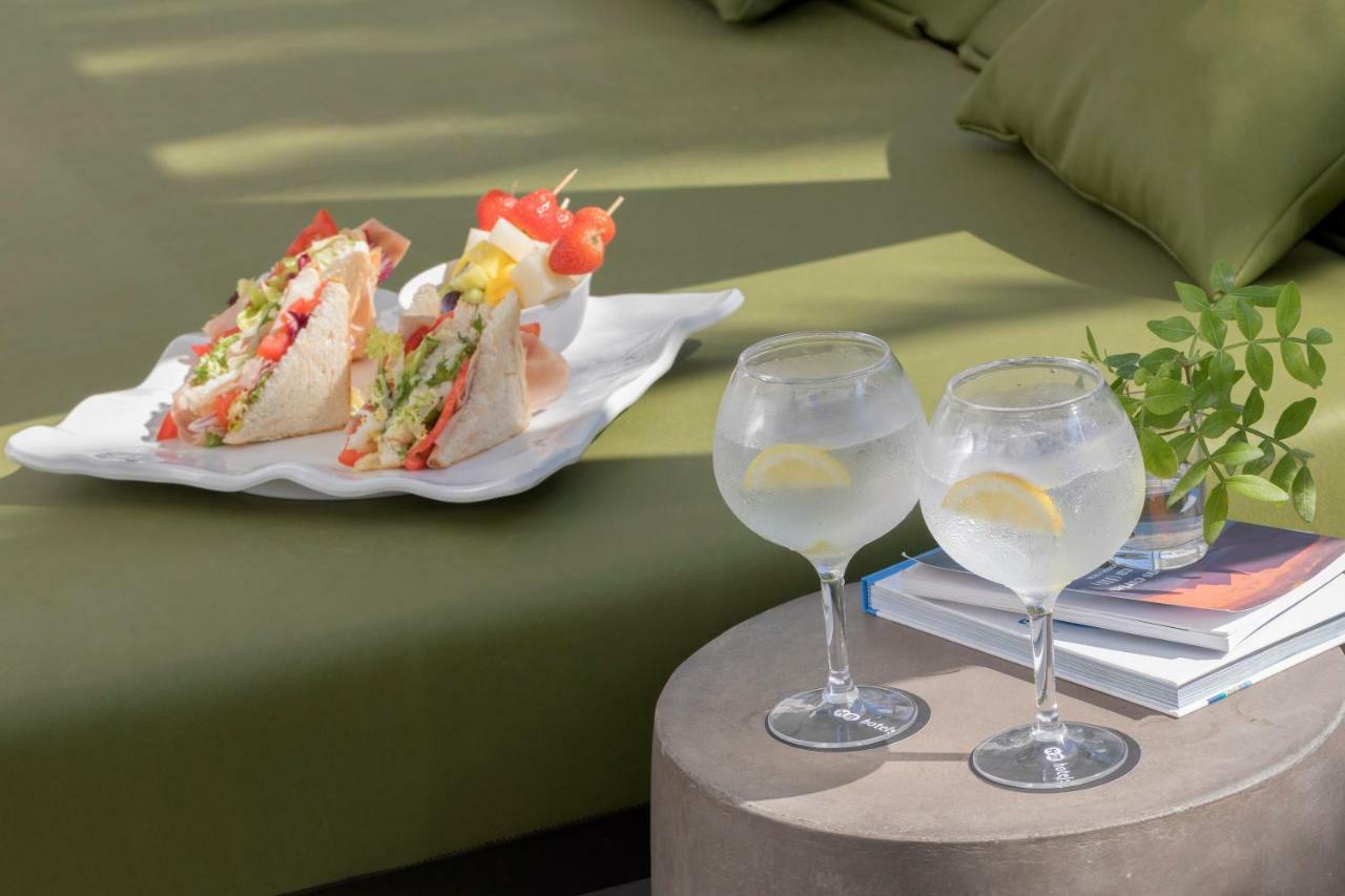 Hm Ayron Park - Adults Only Hotel Playa de Palma  Luaran gambar Glasses of S.PELLEGRINO Sparkling Water