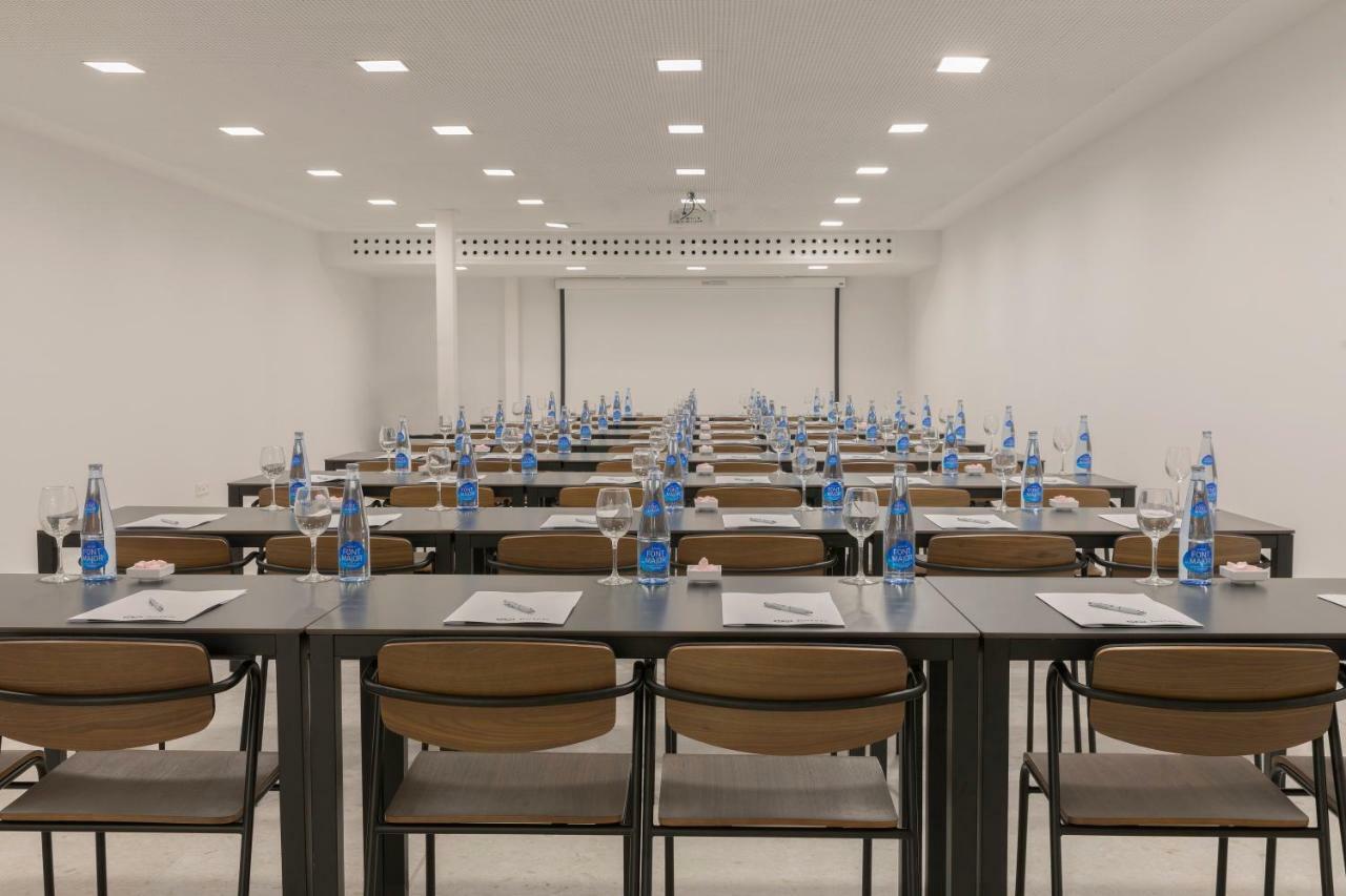 Hm Ayron Park - Adults Only Hotel Playa de Palma  Luaran gambar A classroom at the University of Macau