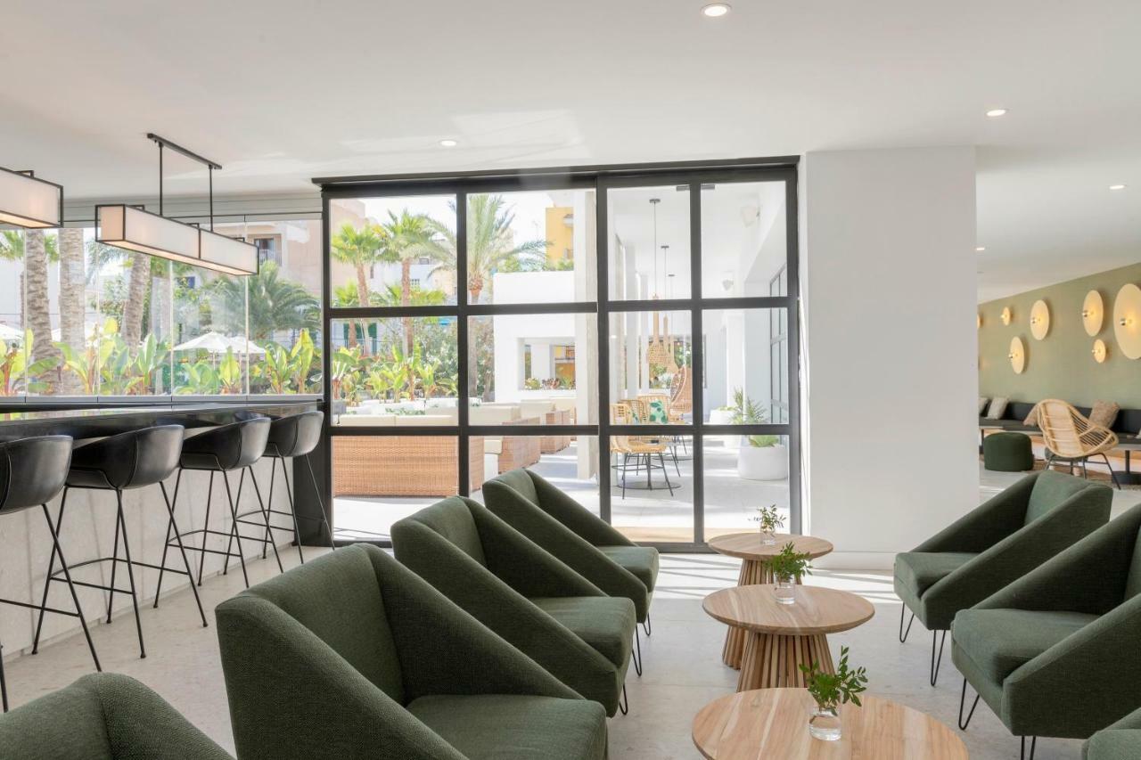 Hm Ayron Park - Adults Only Hotel Playa de Palma  Luaran gambar The lounge at the airport